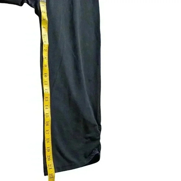 Patagonia Calma Capris Black White Foldover Waistband Cropped Women's size Large - Picture 14 of 14